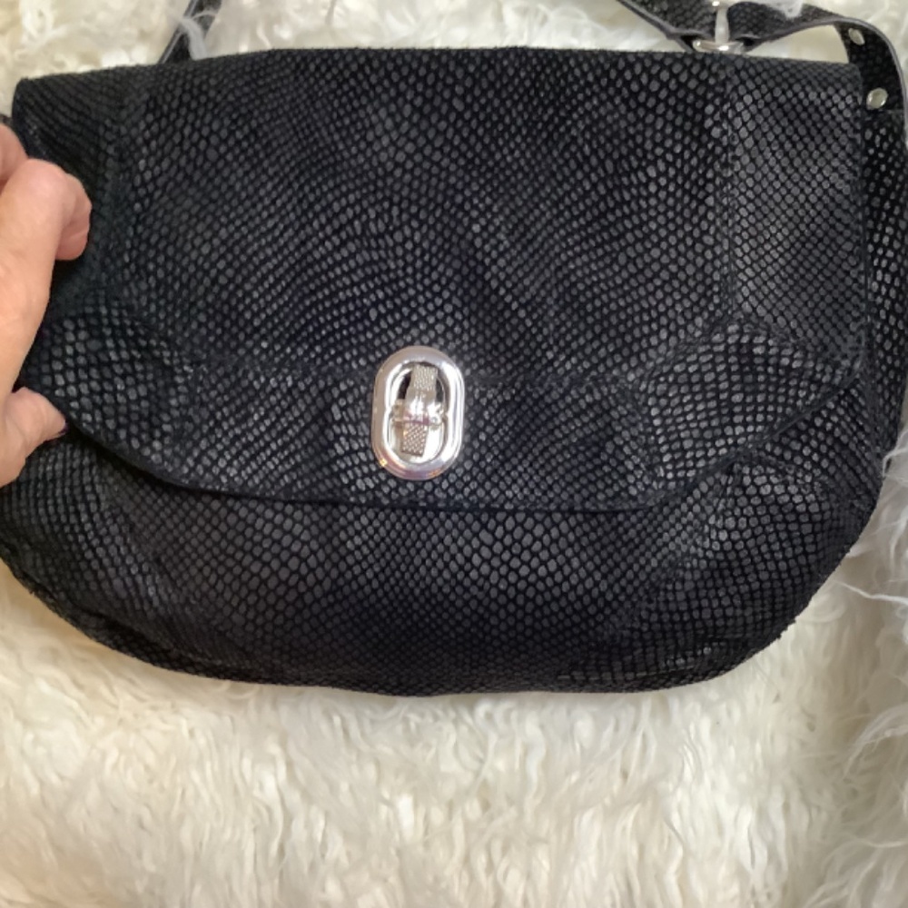 EUC Aimee Kestenburg black suede leather shoulder‎ chest snake - Picture 8 of 17